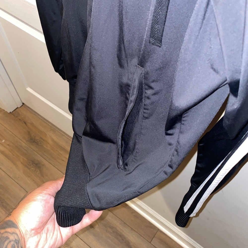 🤍🖤ADIDAS JACKET 🤍🖤 - Picture 4 of 5